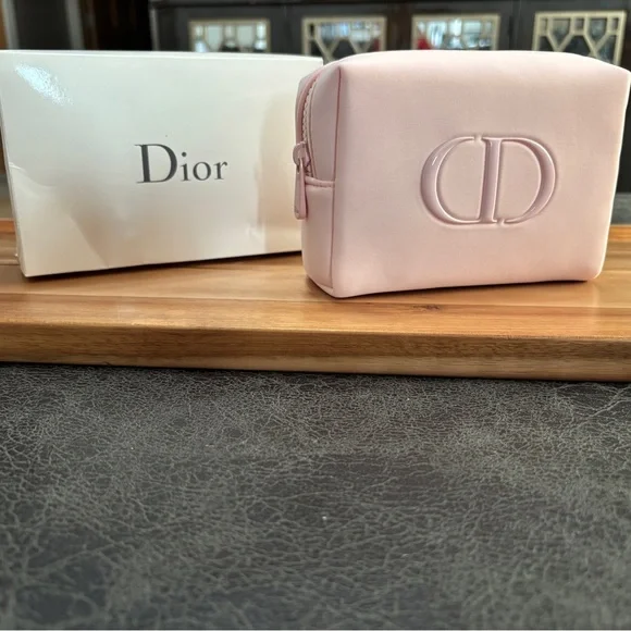 Dior Soft Pink Cosmetic Case - Picture 4 of 5